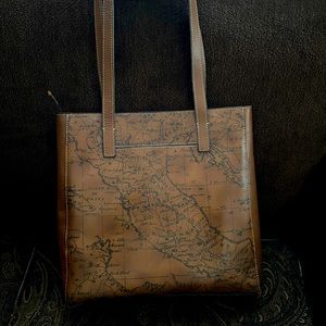 Patricia Nash hand bag